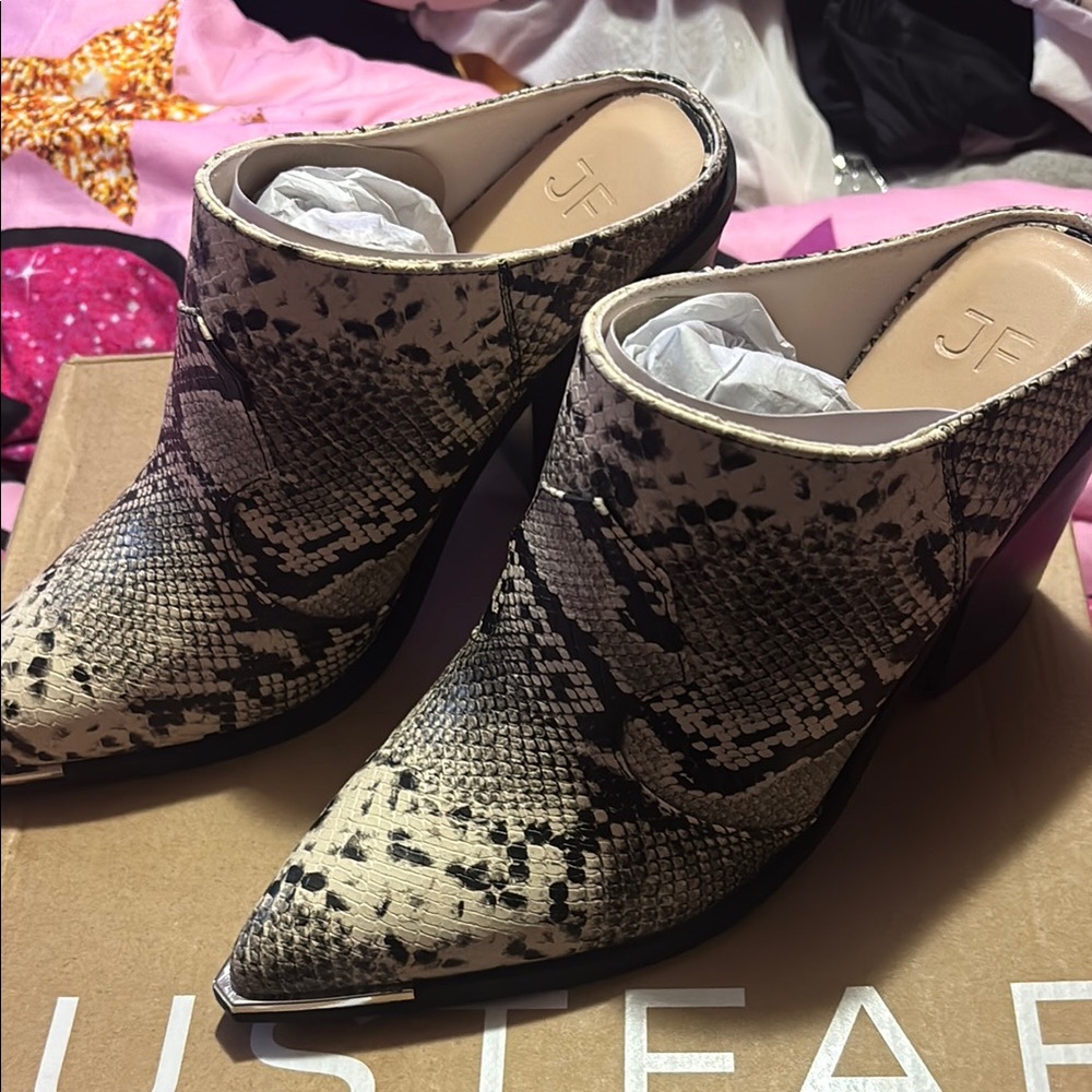 Women's Snakeskin Mules